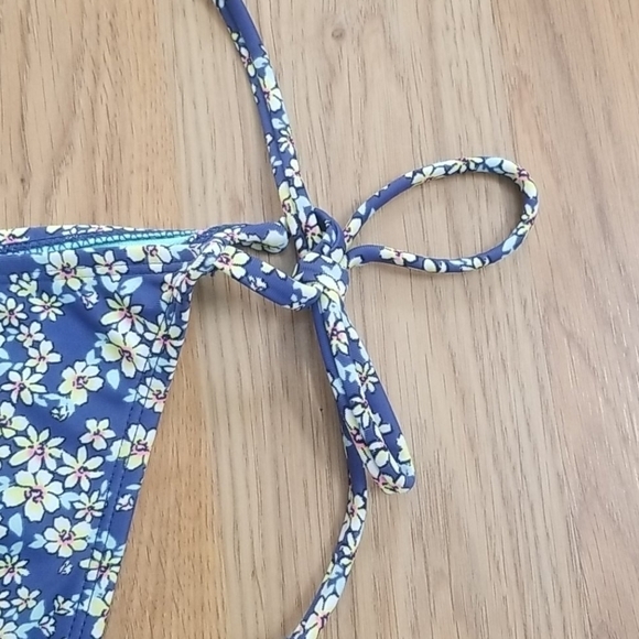XHILARATION Hipster Blue Floral String Bikini Bottoms Swim Size XL - Picture 6 of 8
